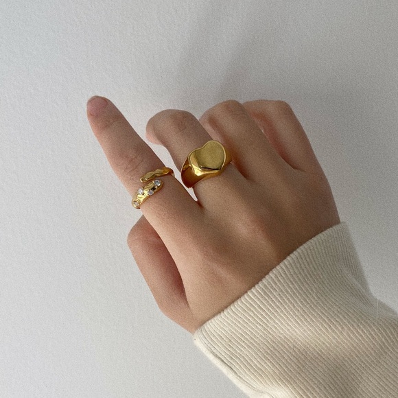 CLOSING SALE! 18K Gold Plated Adjustable Serpend Ring - Picture 4 of 5